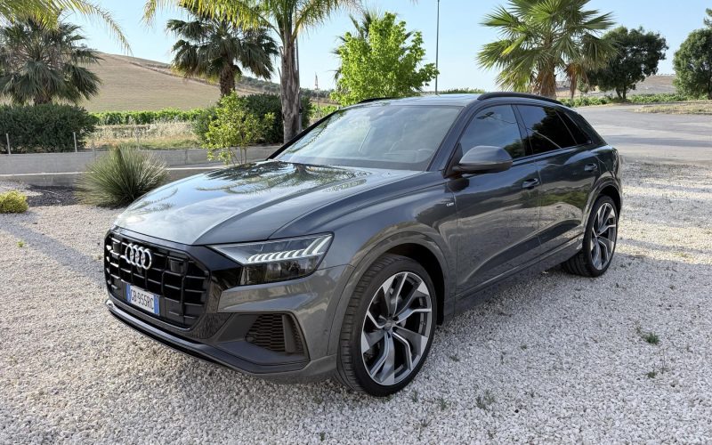 Audi Q 8  50 TDI 3.0 V6 286 CV quattro Sline  usata a Sambuca di Sicilia - Royalcar